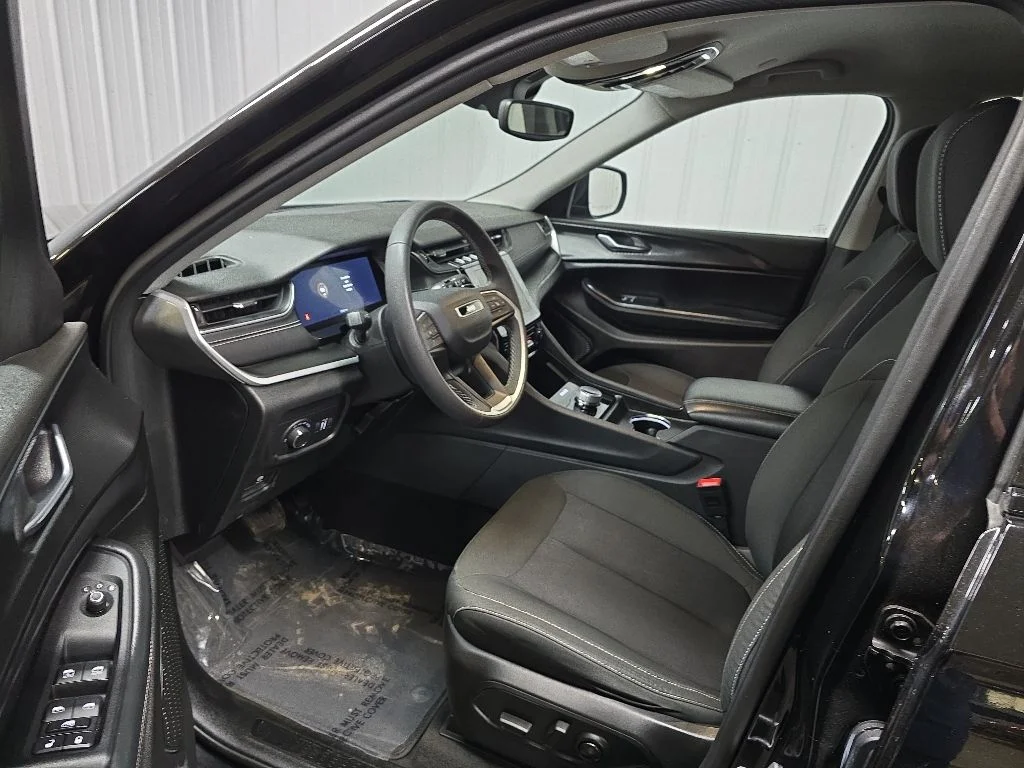 Used 2024 Black Jeep Laredo image 28