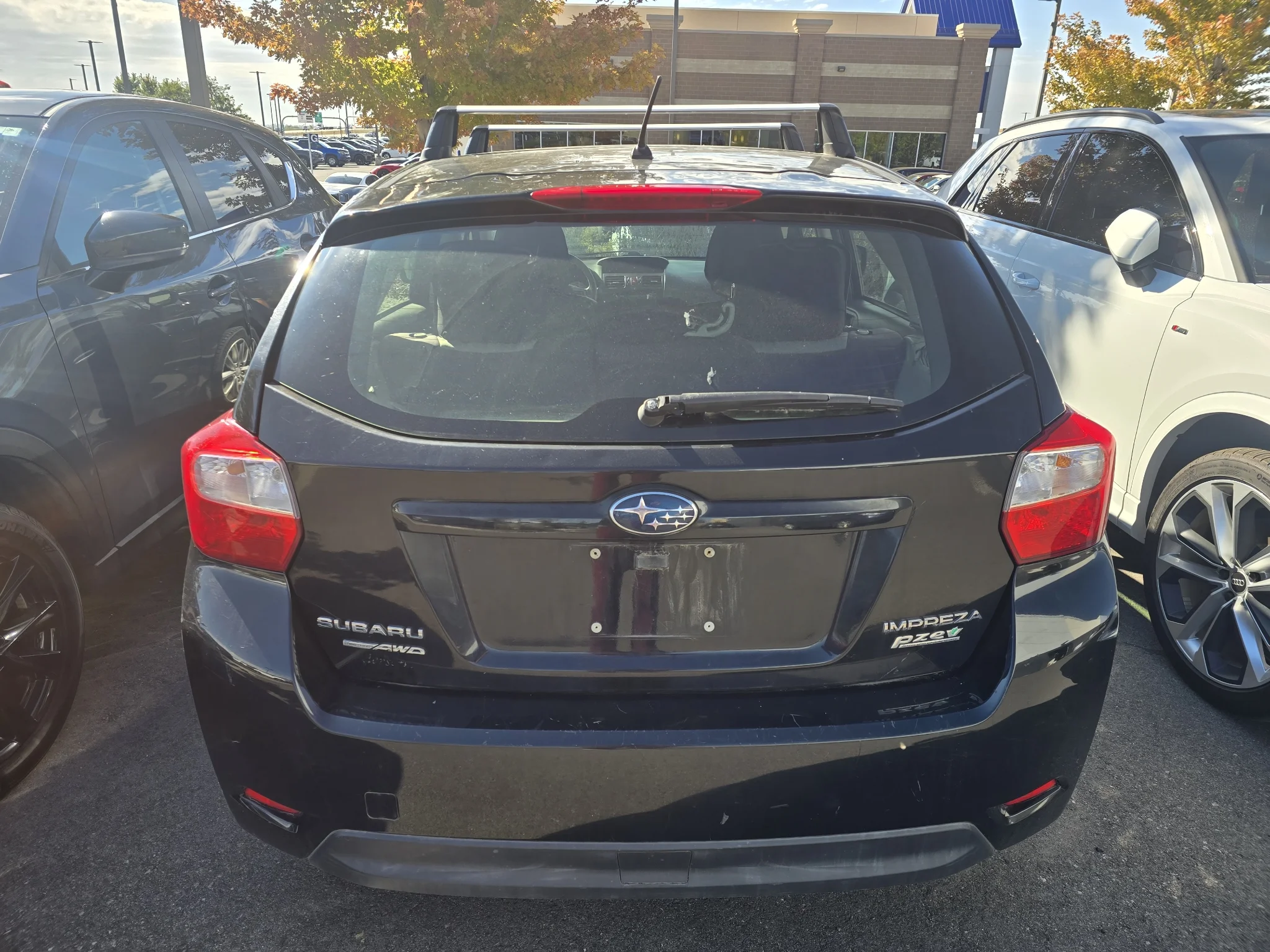 Used 2012 Obsidian Black Pearl Subaru 2.0i Premium image 12