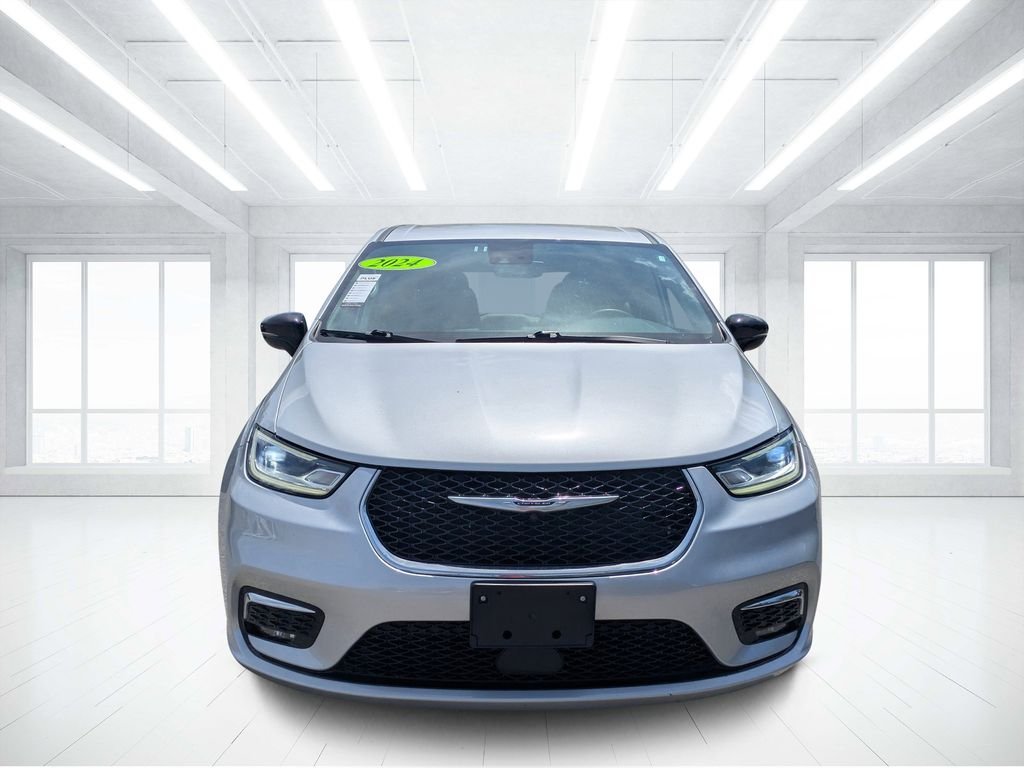 2024 Chrysler Pacifica Touring L - Photo 8