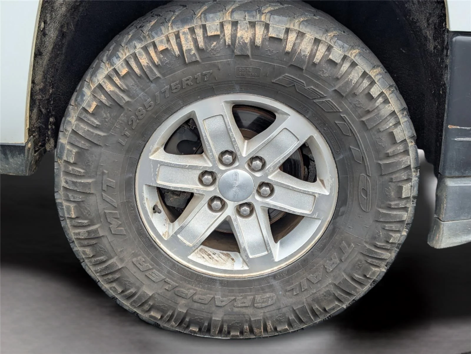 Used 2019 SUMMIT WHITE Chevrolet Work Truck image 37