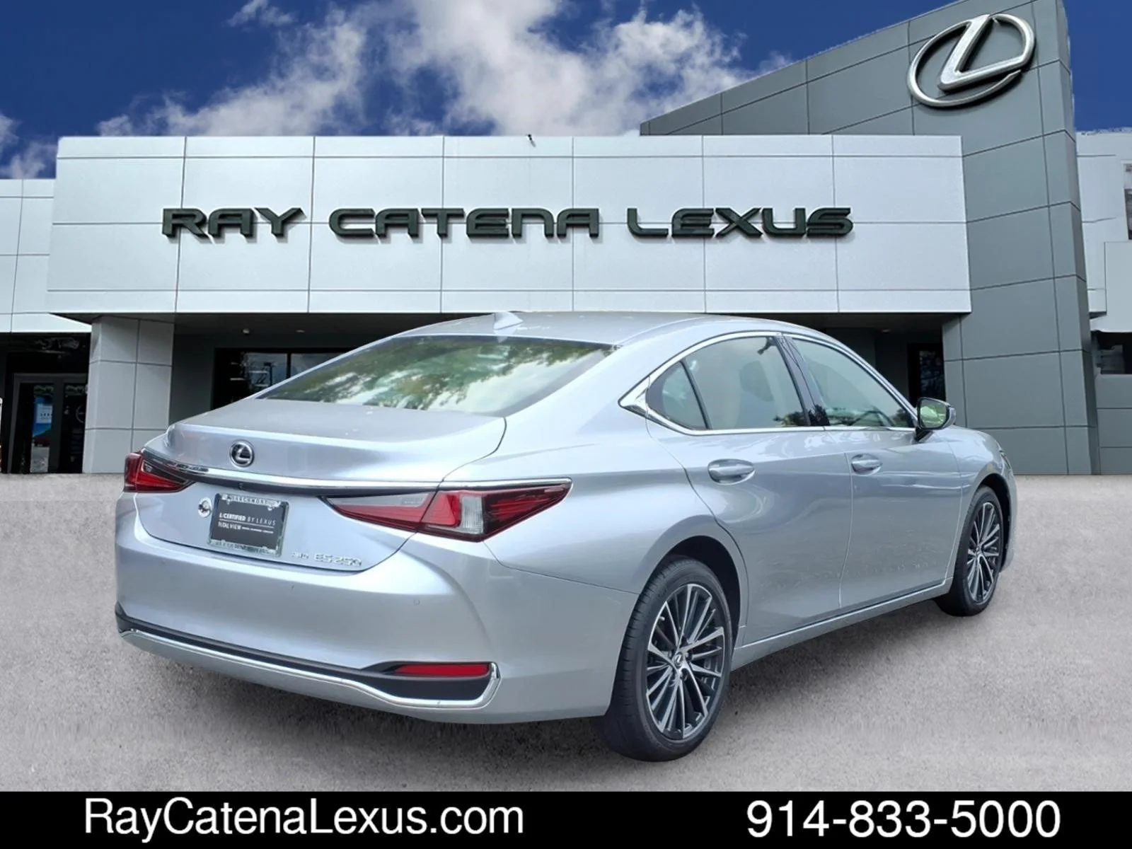 Certified Used 2024 Iridium Lexus 4D Sedan image 4