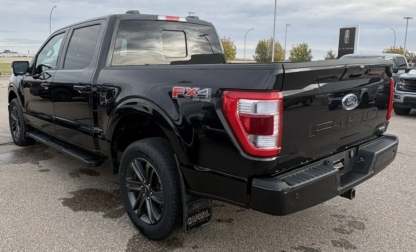 Used 2023 BLACK Ford LARIAT SuperCrew   **New Arrival** image 3