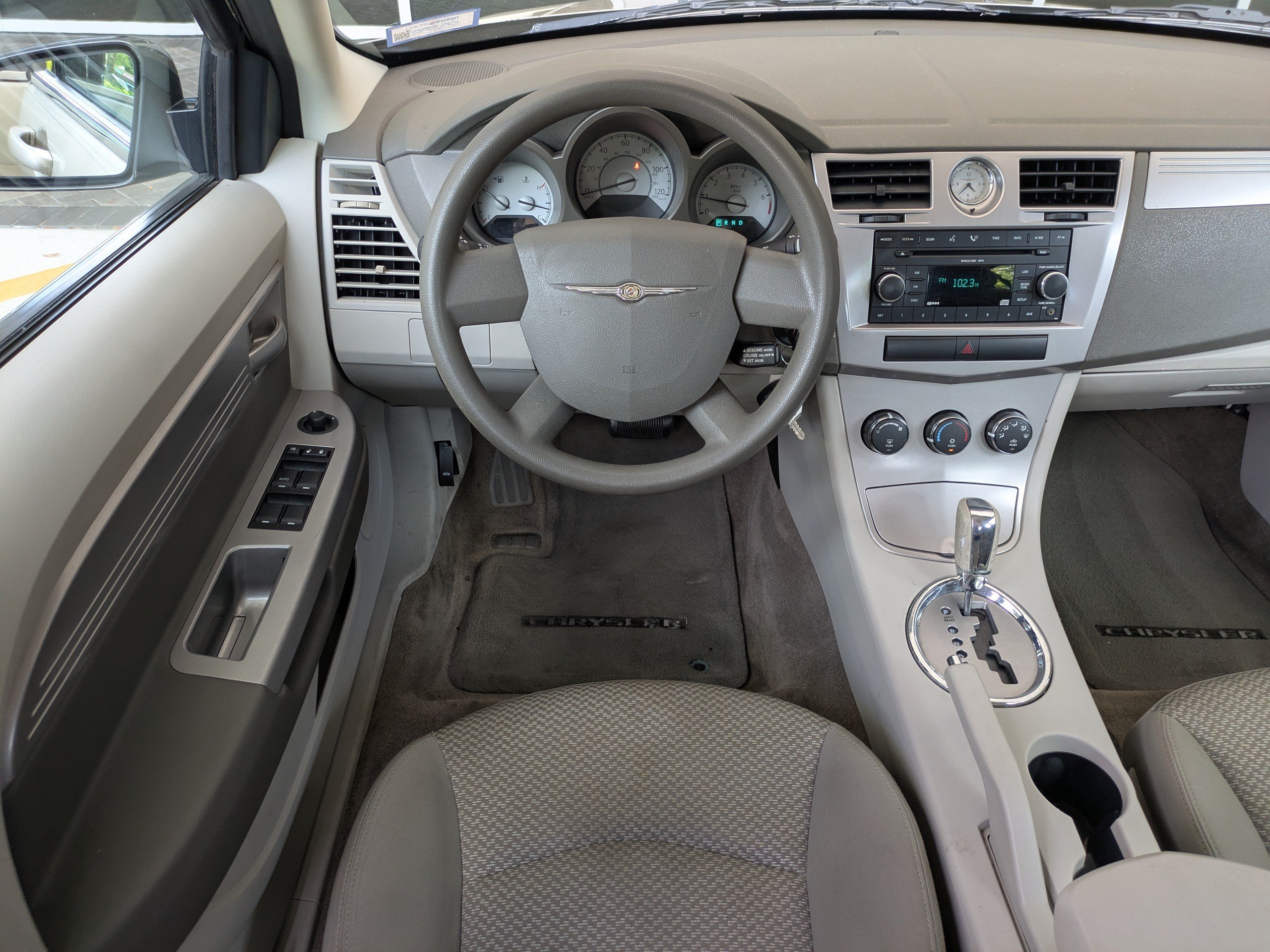 Used 2007 Linen Gold Pearl Metallic Chrysler Base image 16