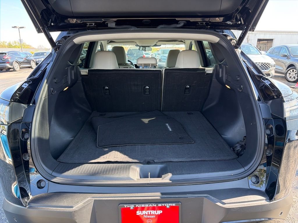 Used 2025 Black Nissan SV image 28