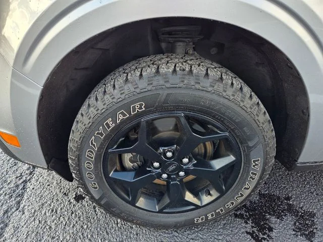Used 2022 Silver Ford XLT image 7