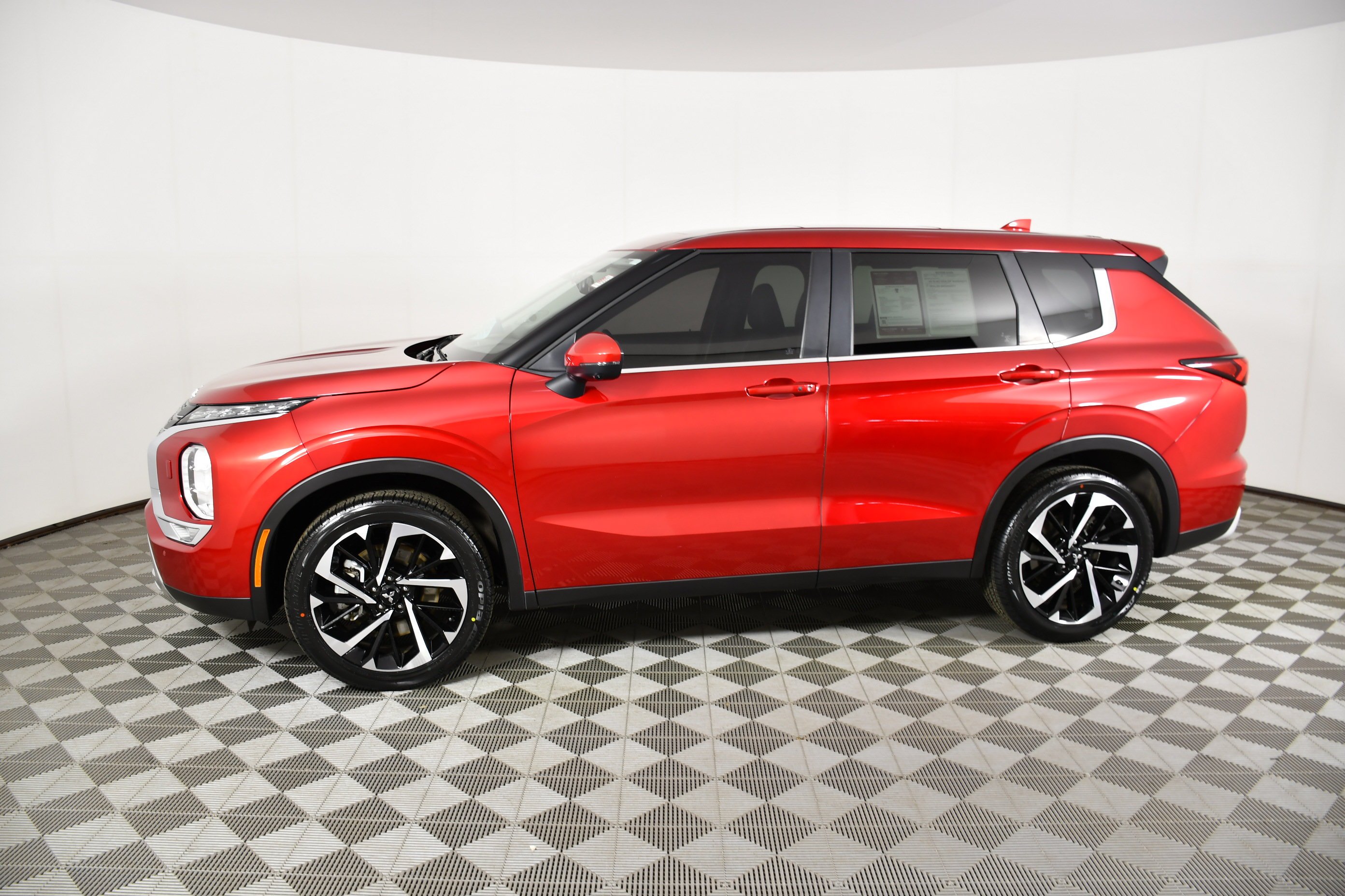 Used 2024 Red Diamond Mitsubishi SE image 9