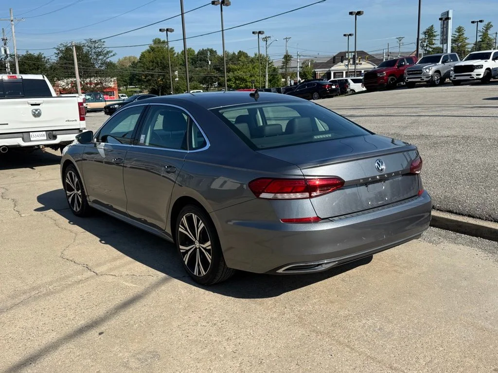 Used 2021 Gray Volkswagen 2.0T SE image 8