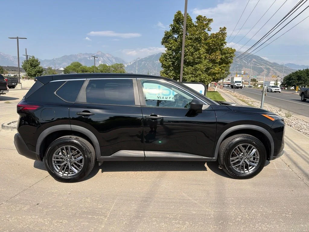 Used 2023 Black Nissan S image 4