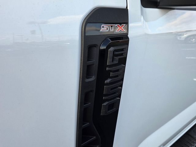2026 Ford F-350 Super Duty XL - Photo 10