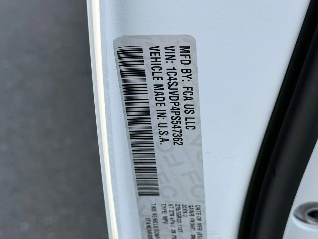 Used 2023 White Jeep Series III image 33