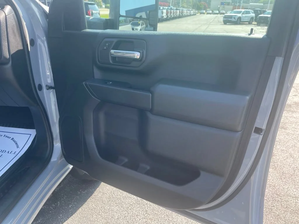 Used 2025 Slate Gray Metallic Chevrolet Custom image 14