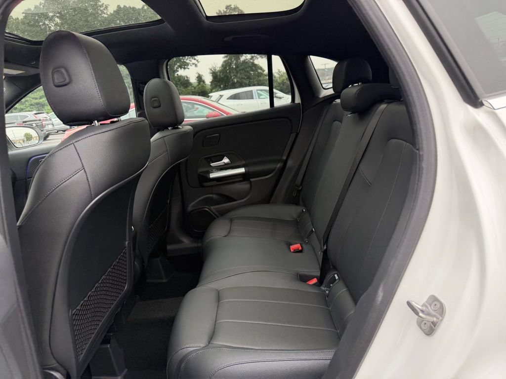 New 2026 Polar White Mercedes-Benz GLA 250 image 29