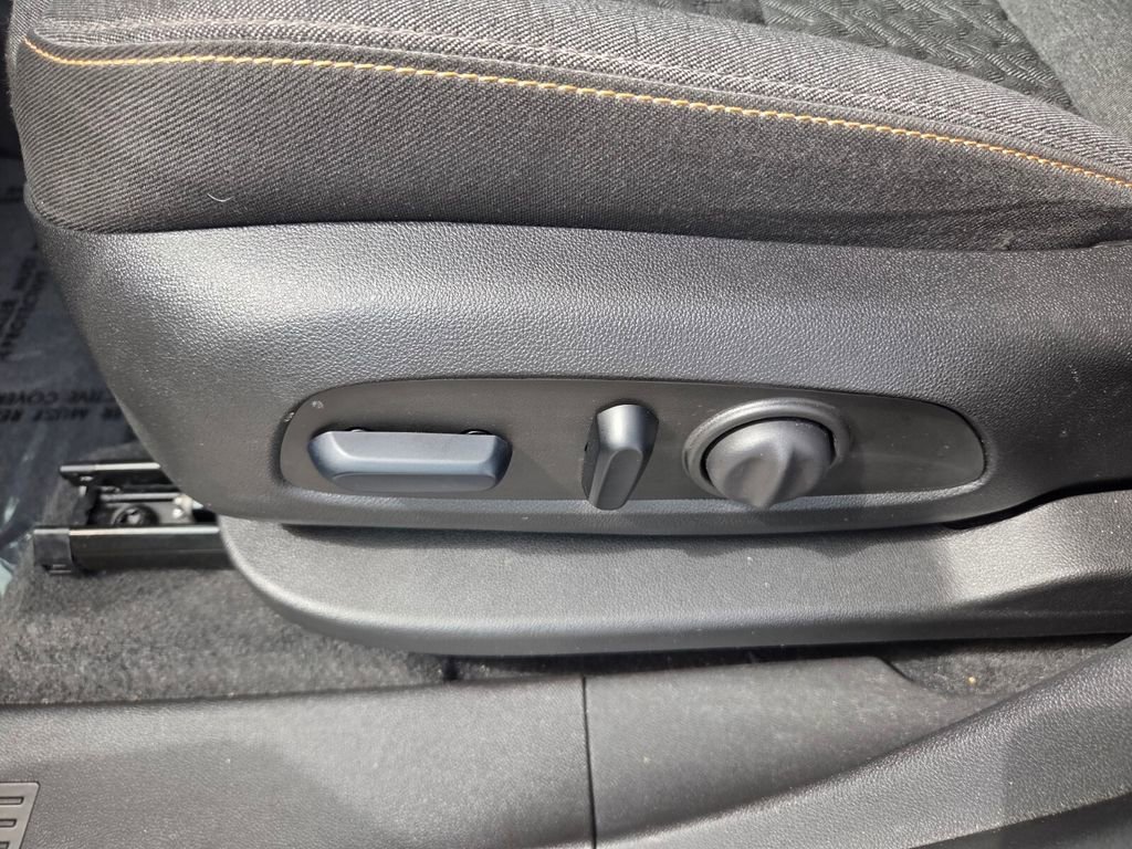 2024 Chevrolet Equinox LT - Photo 6