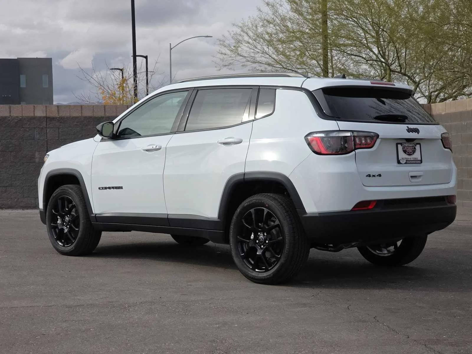 Used 2026 Bright White Clearcoat Jeep Latitude Altitude image 6