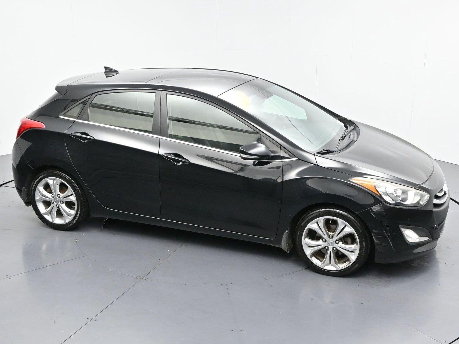 Used 2013 Black Noir Pearl Hyundai 5dr HB Auto PZEV image 38