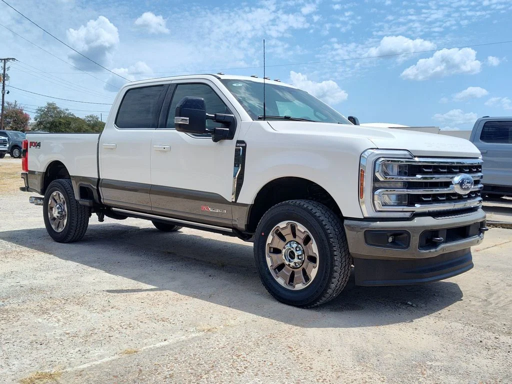 New 2026 Star White Metallic Tri-Coat Ford F-250® King Ranch® image 5