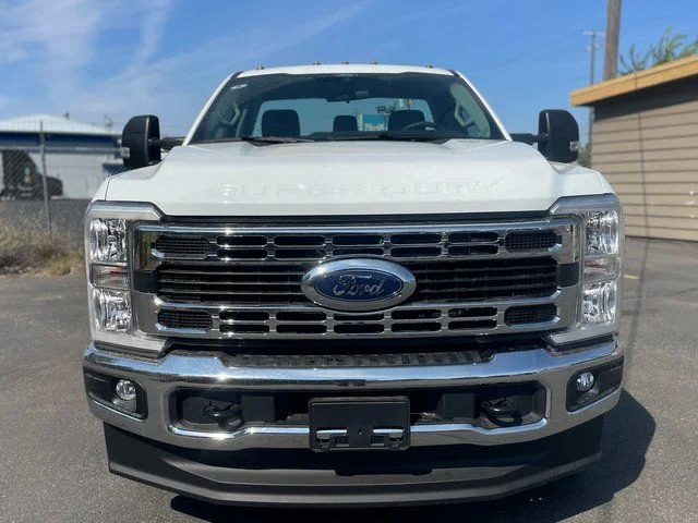2025 Ford F-350 Super Duty Chassis Cab XL - Photo 6