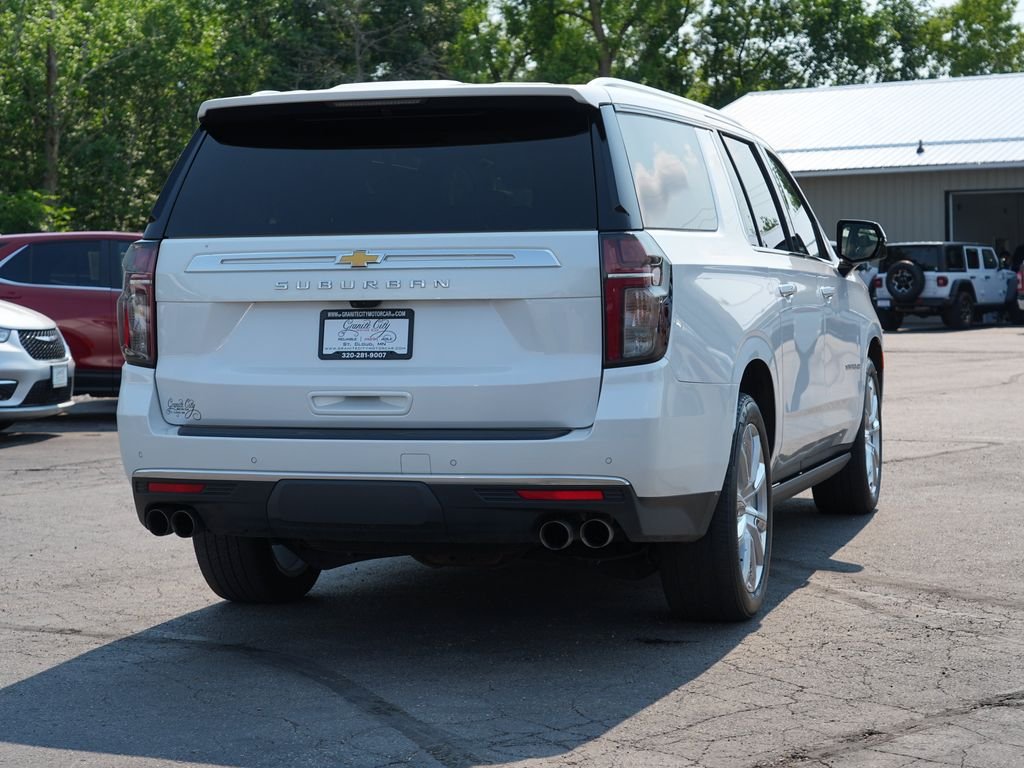 Used 2022 Beige Chevrolet High Country image 3