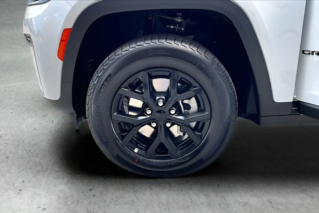 New 2026 Bright White Clearcoat Jeep Altitude image 18