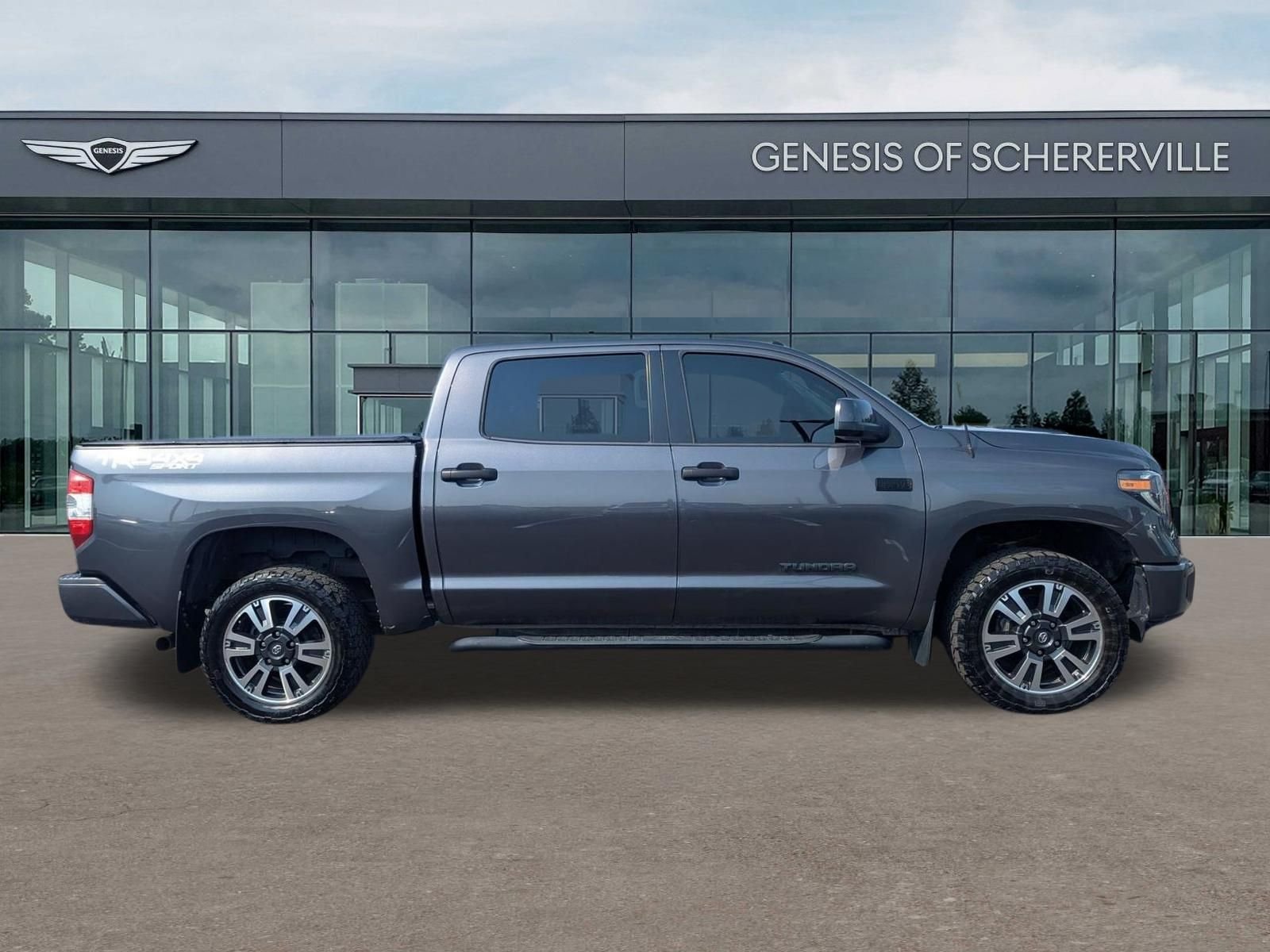 Used 2019 Gray Toyota SR5 image 9