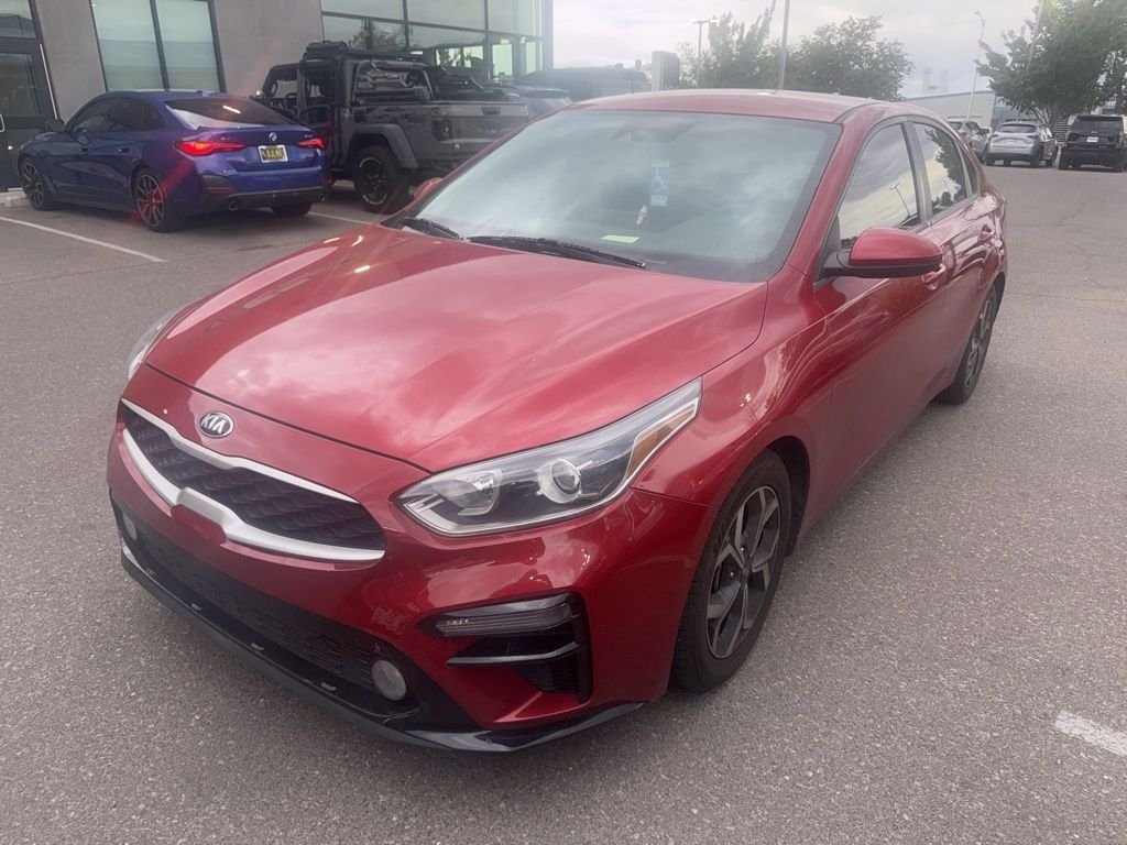Used 2021 Red Kia LXS image 3
