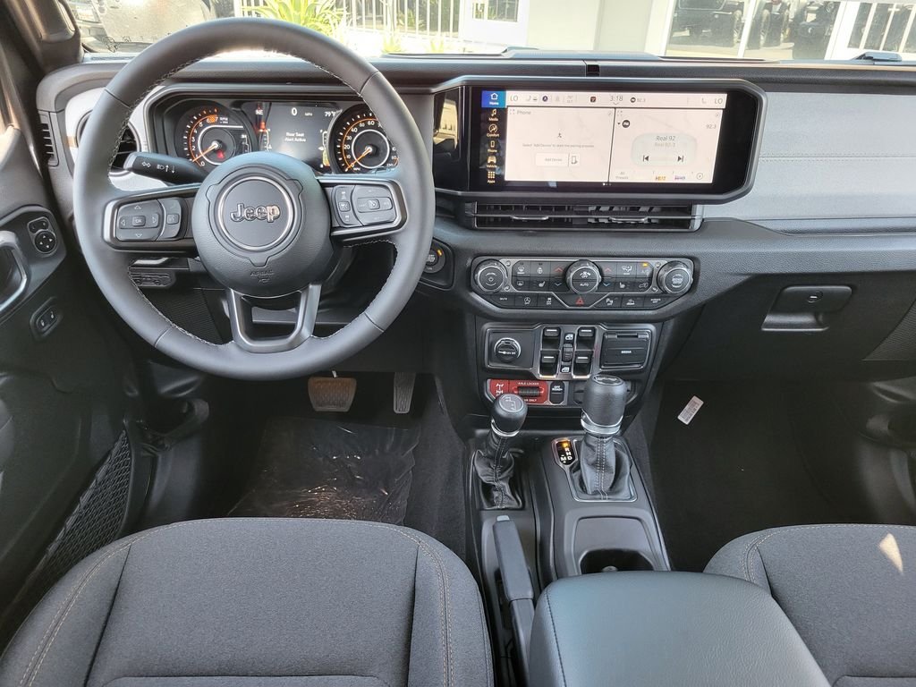 2026 Jeep Wrangler 4-Door photo 4