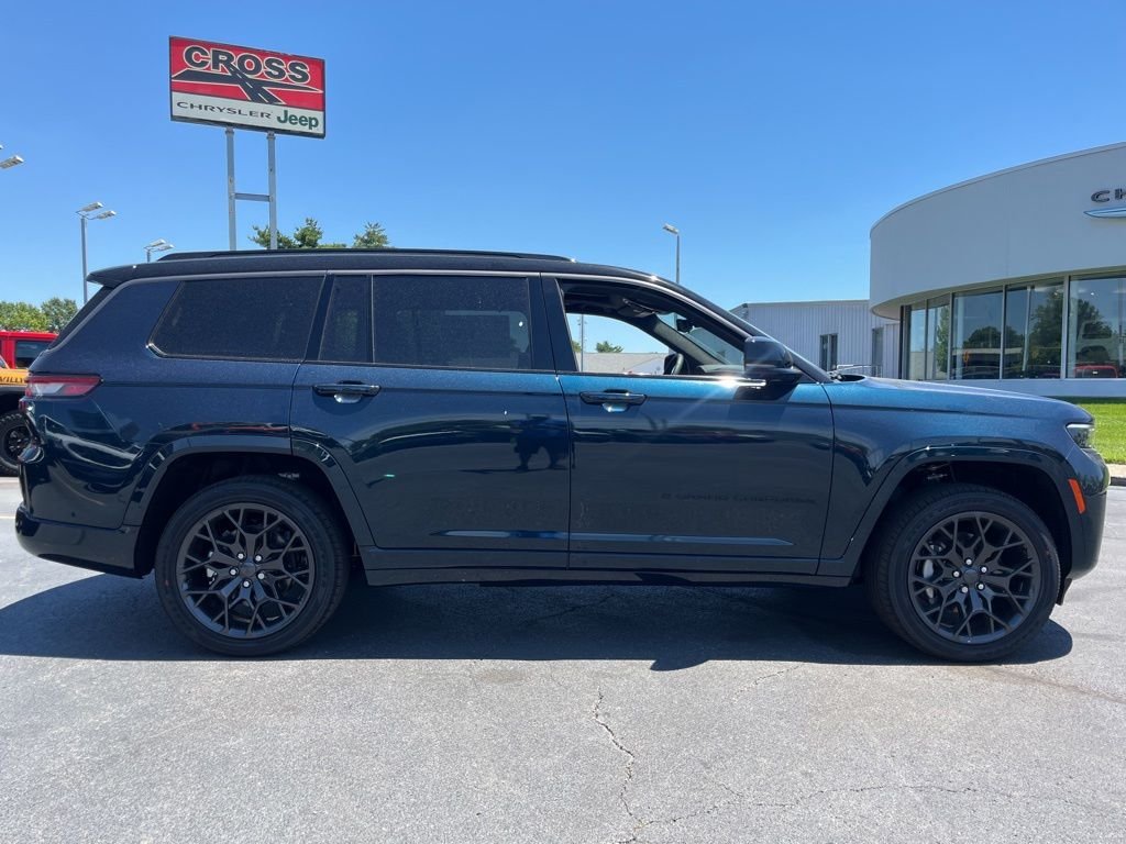 New 2026 Fathom Blue Pearl-Coat Exterior Paint Jeep Summit image 47