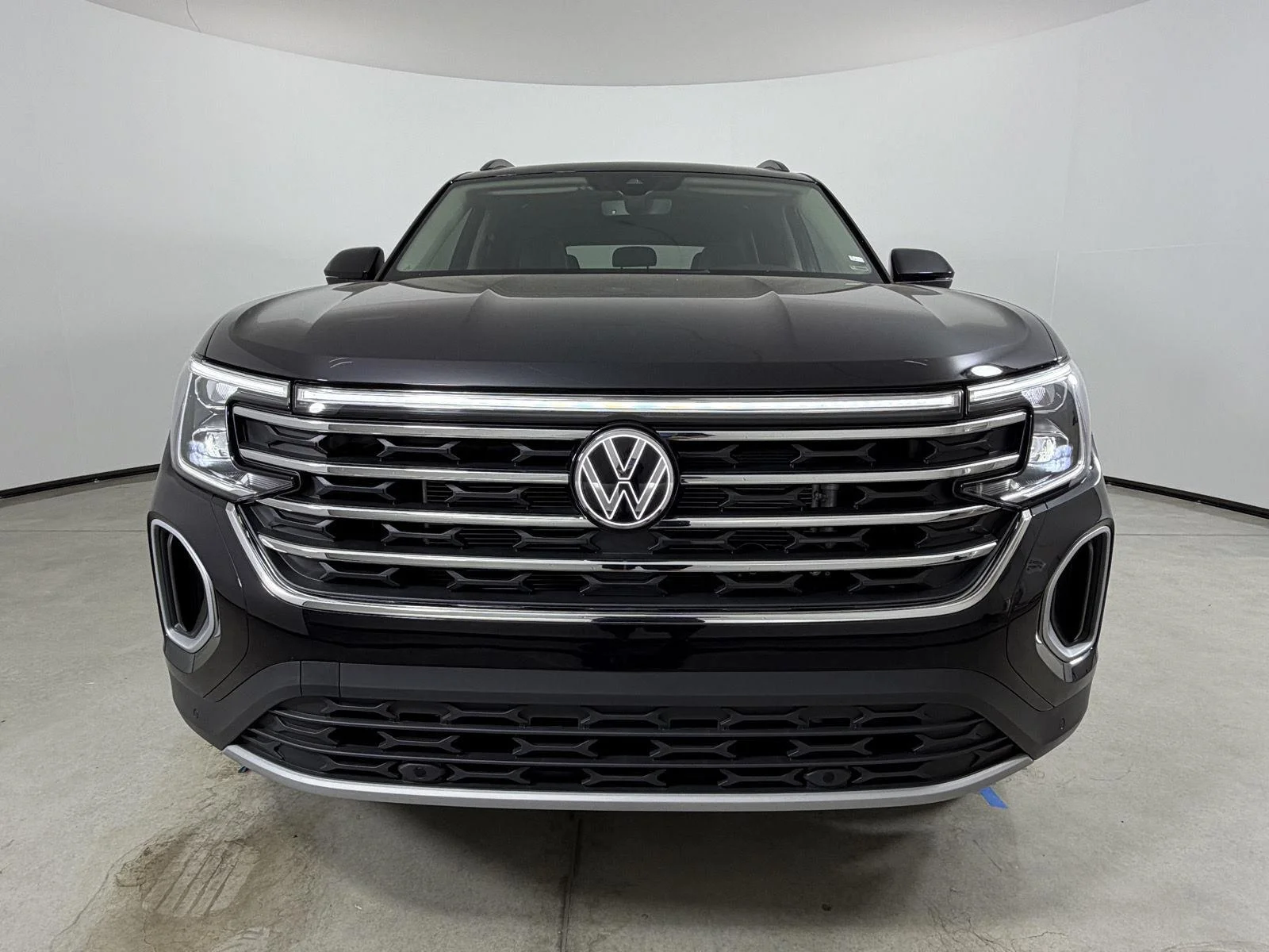 New 2026 Deep Black Pearl Volkswagen 2.0T SE w/Technology image 2