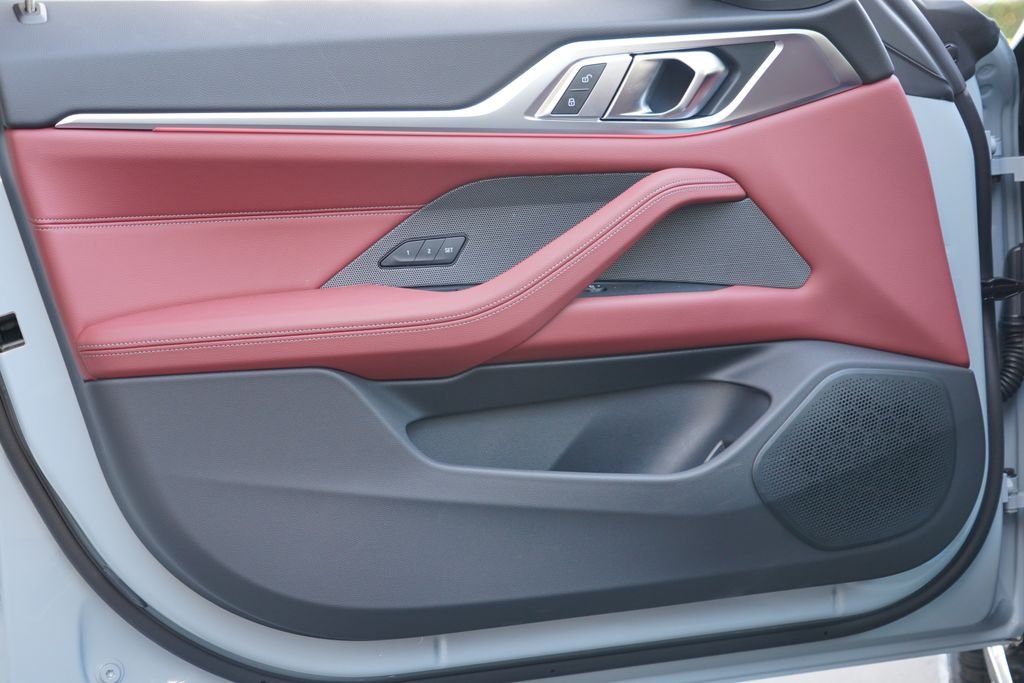 New 2026 Brooklyn Grey Metallic BMW xDrive40 image 9