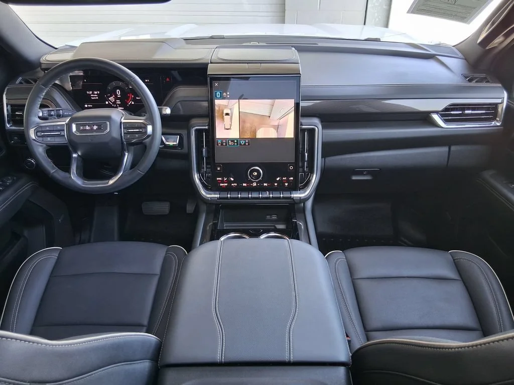 Used 2025 Summit White GMC Elevation image 10