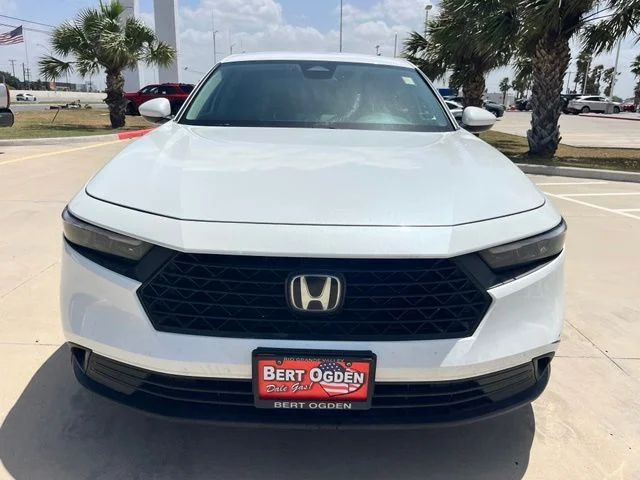 Used 2024  Honda LX image 2