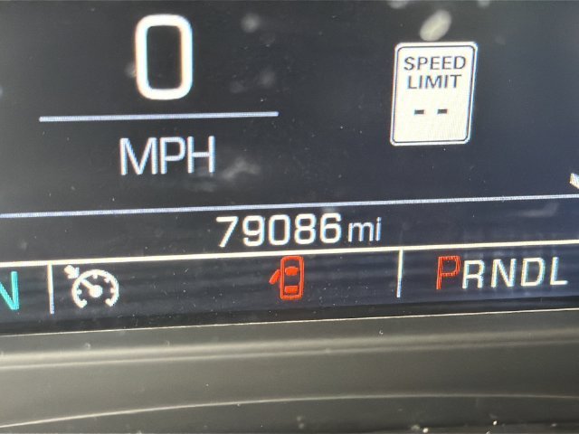 Used 2019 IRIDESCENT PEARL TRICOAT Chevrolet LT image 17