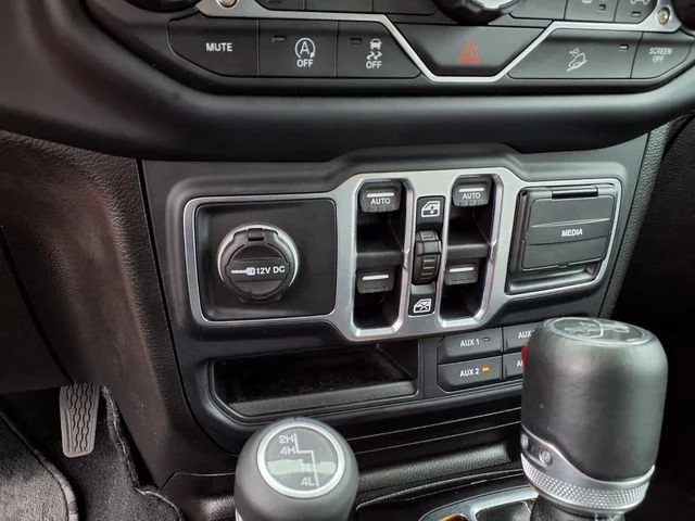 2018 Jeep All-New Wrangler Unlimited Sahara - Photo 20
