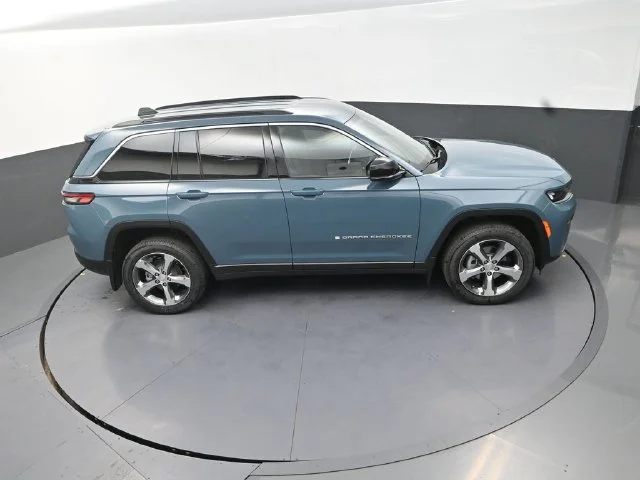 New 2026 Steel Blue Exterior Paint Jeep Limited image 17
