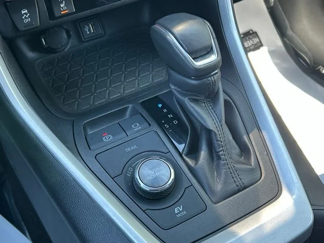 Certified Used 2024  Toyota XSE image 60