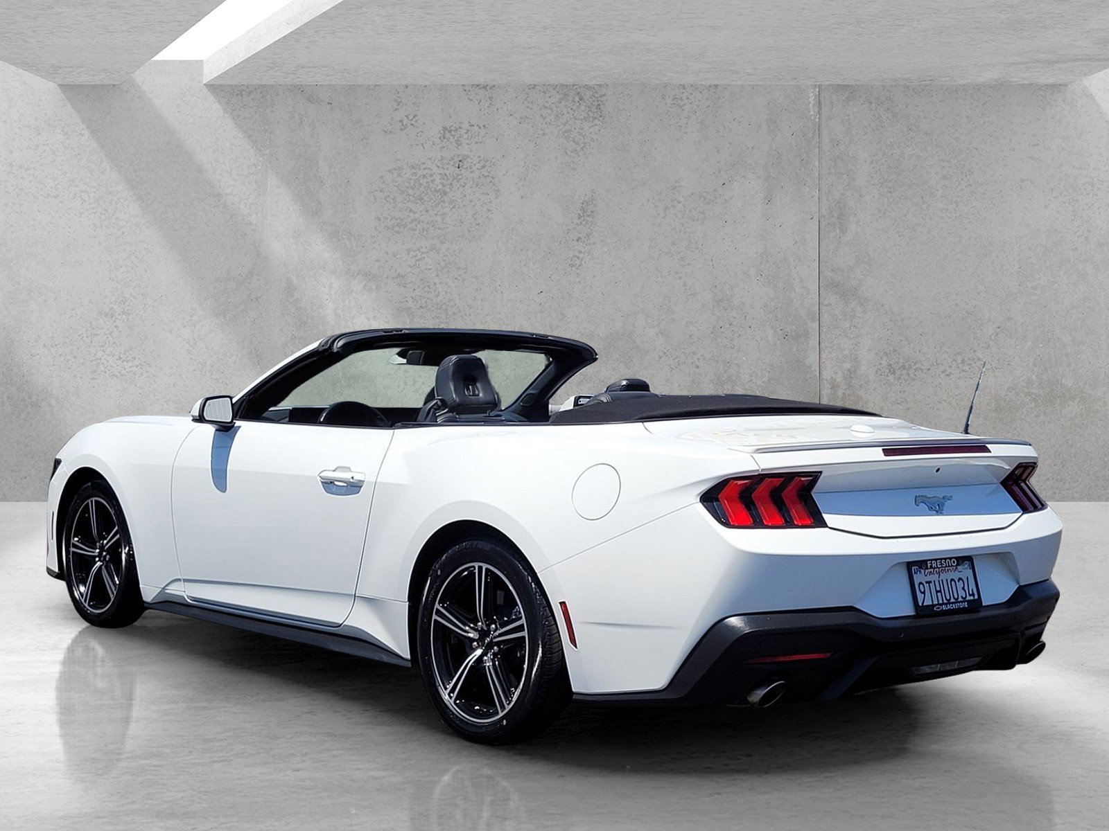 Used 2025 White Ford EcoBoost image 6