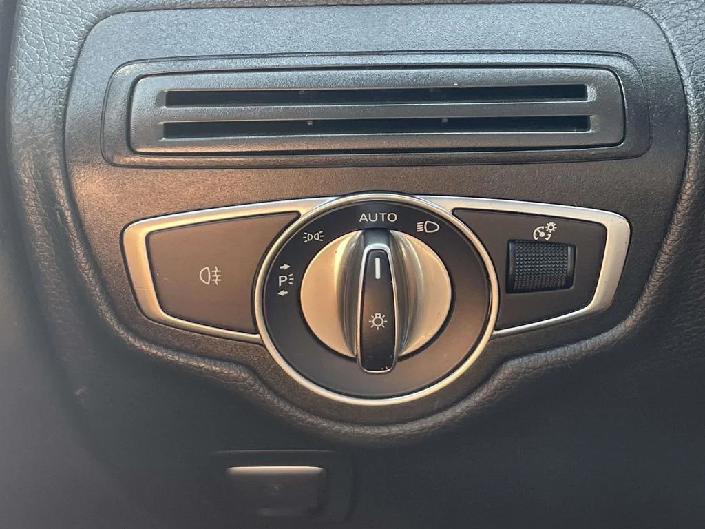 Used 2021 Black Mercedes-Benz 300 4MATIC® image 22