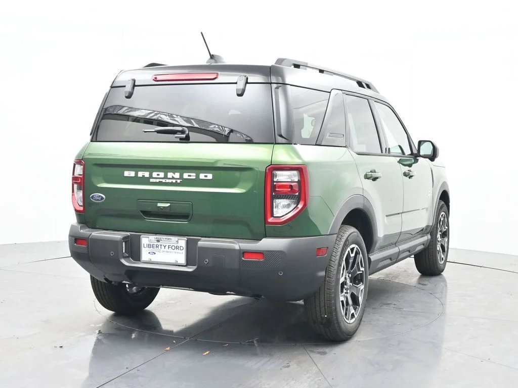 New 2025 Eruption Green Metallic Ford Outer Banks® image 8