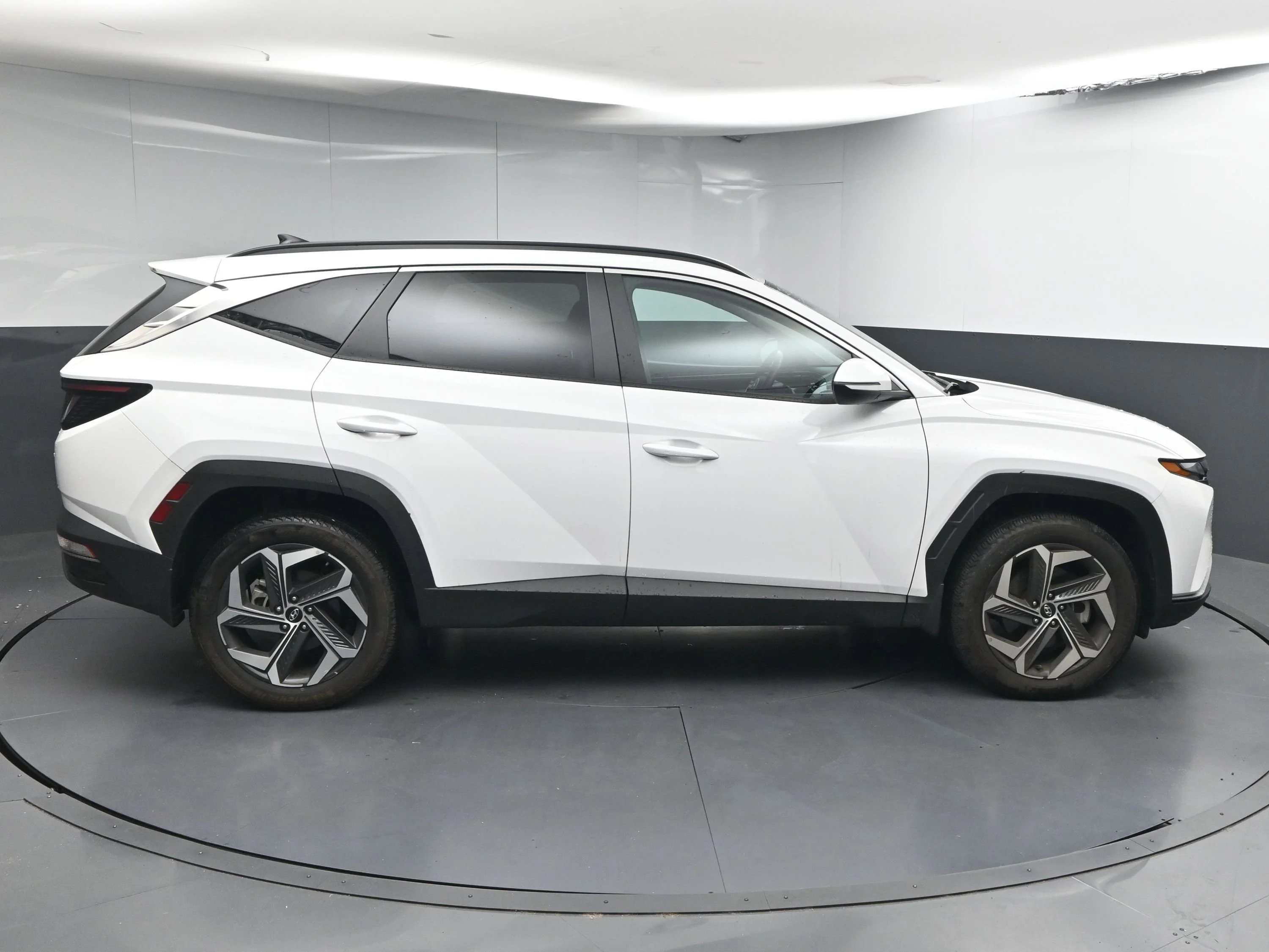 Used 2023 Serenity White Pearl Hyundai SEL image 8