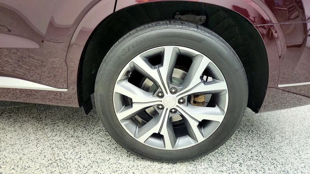 Used 2022 Sierra Burgundy Hyundai Limited AWD image 9