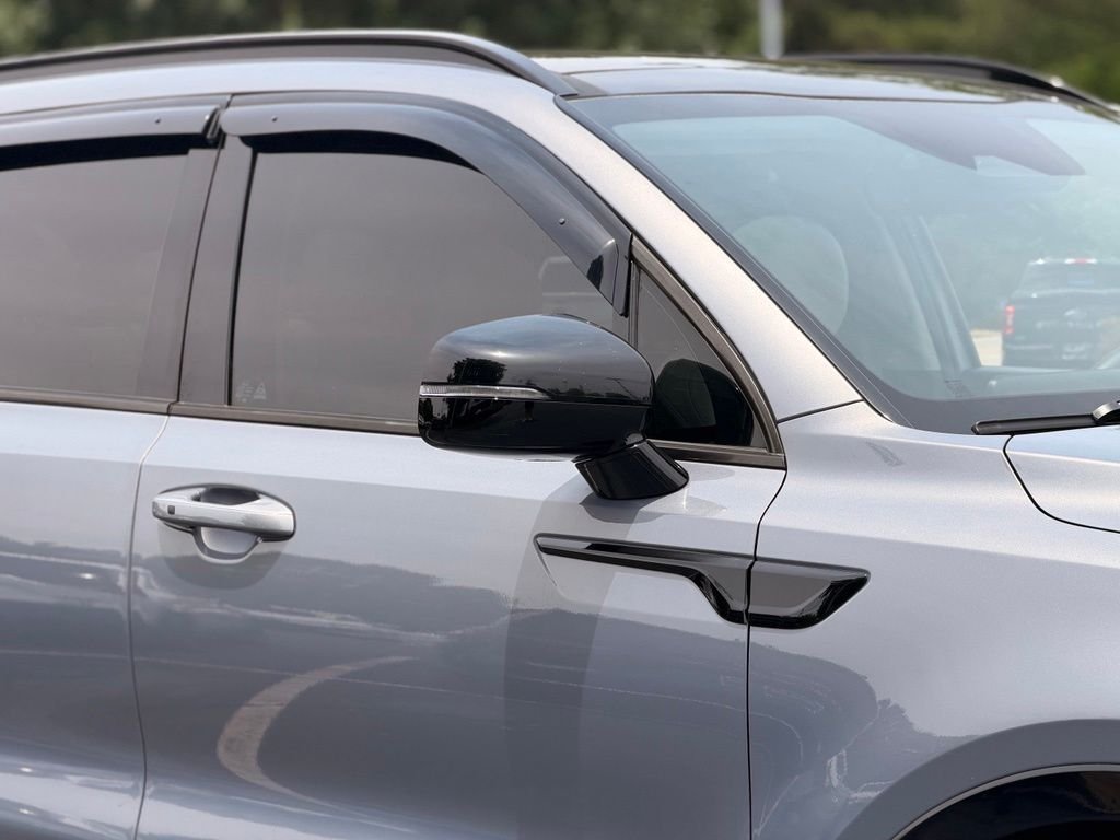 Used 2022 Silver Kia S image 7