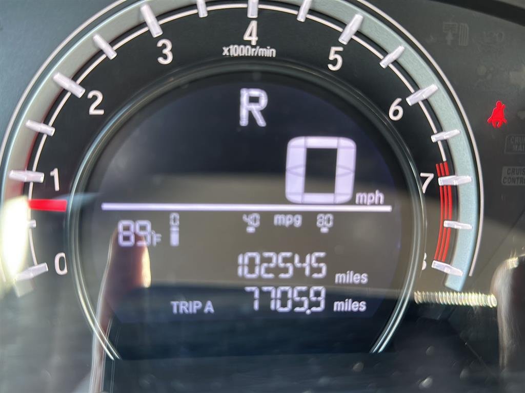 Used 2018 Lunar Silver Metallic Honda LX image 2