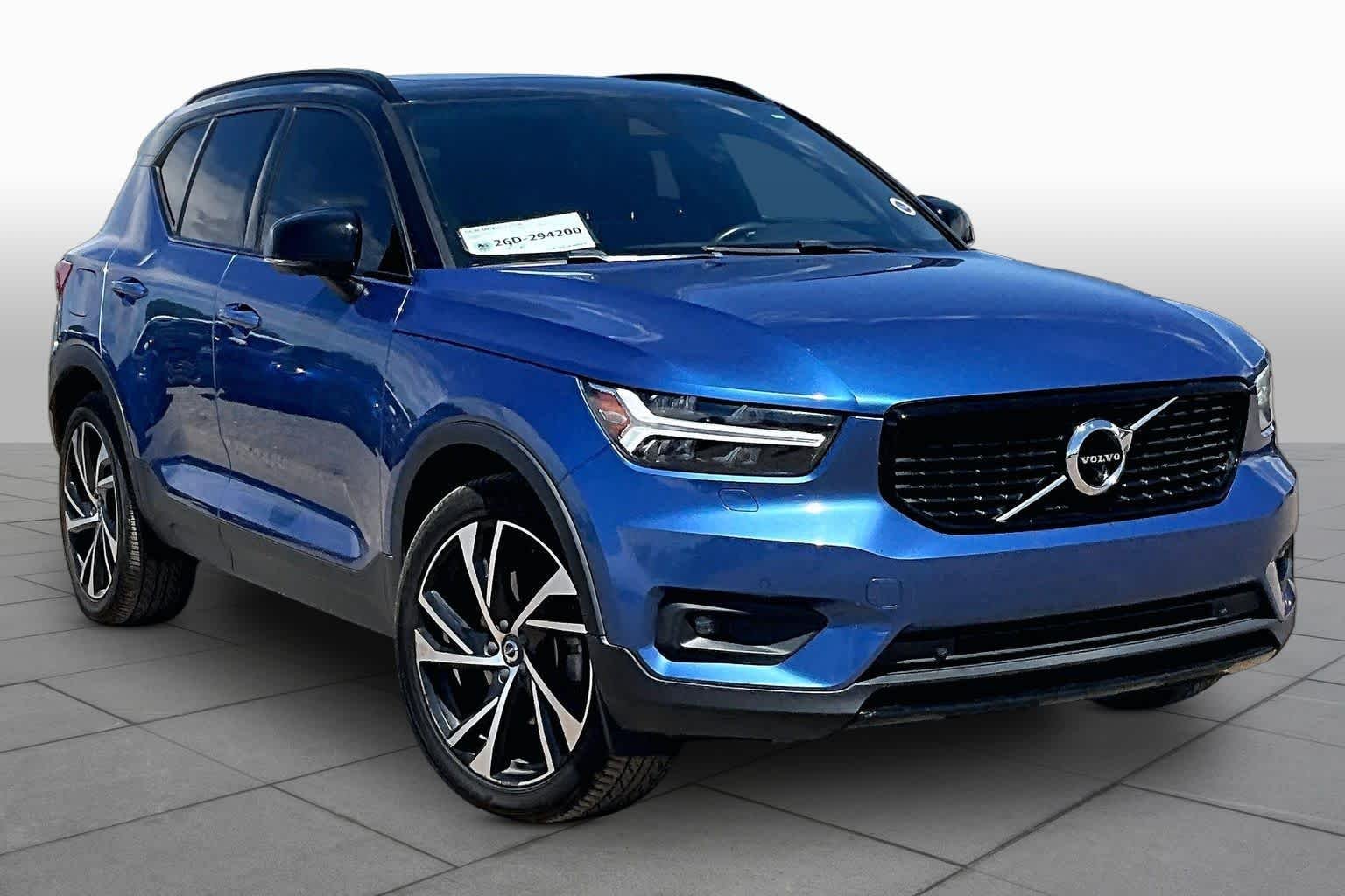 Pre-Owned 2021 Volvo XC40 R-Design