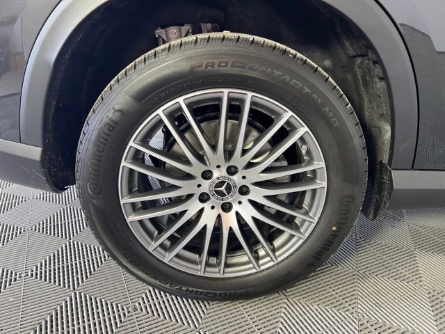 New 2026 Gray Mercedes-Benz GLC 300 image 47