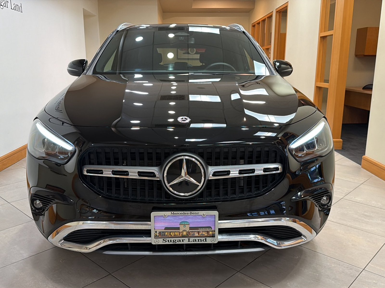 Used 2025 Night Black Mercedes-Benz 4MATIC® image 3
