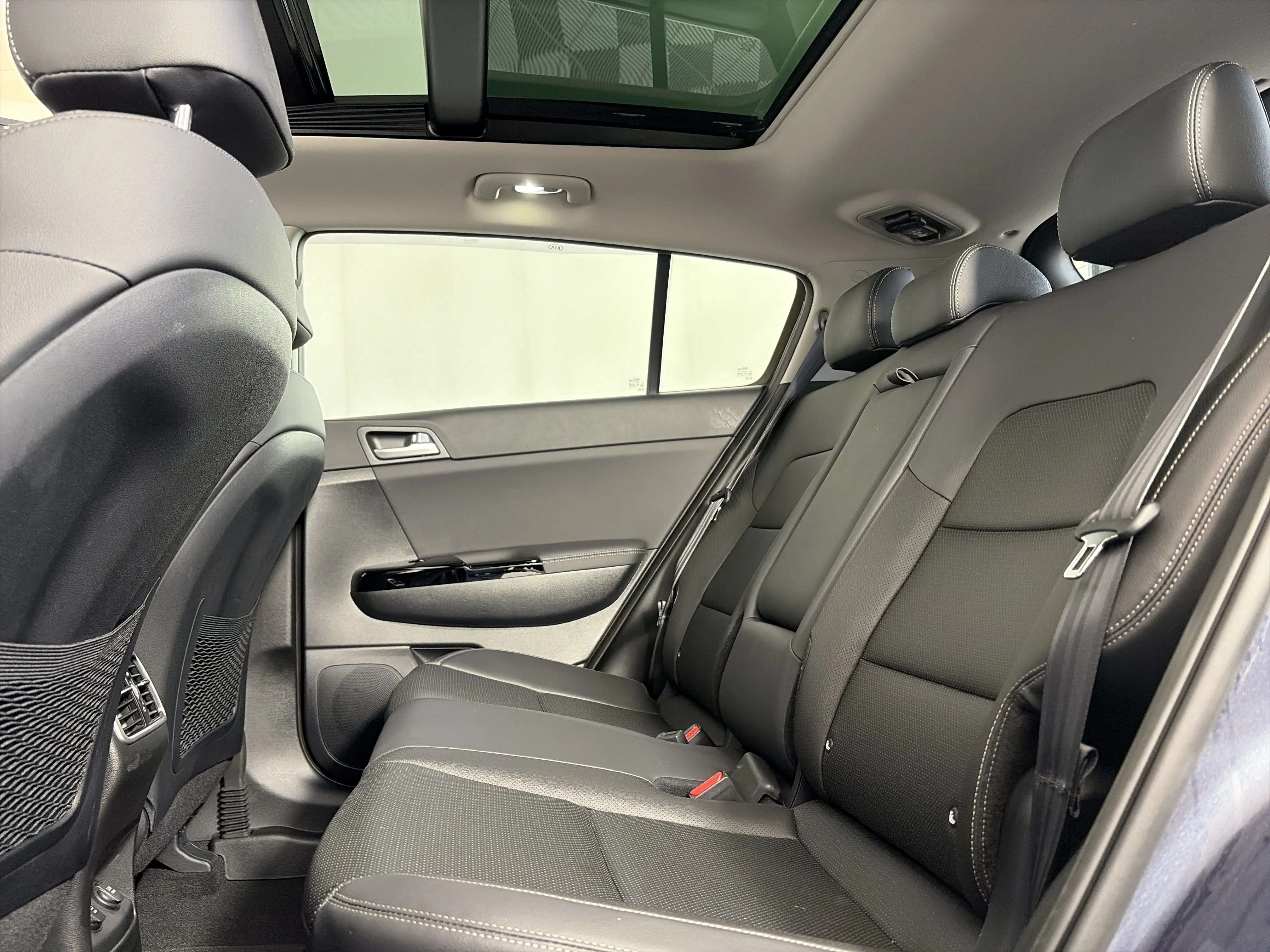Used 2022 Pacific Blue Kia EX image 8