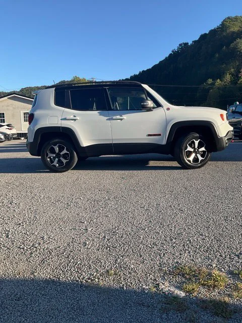 Used 2019 White Jeep Trailhawk image 9