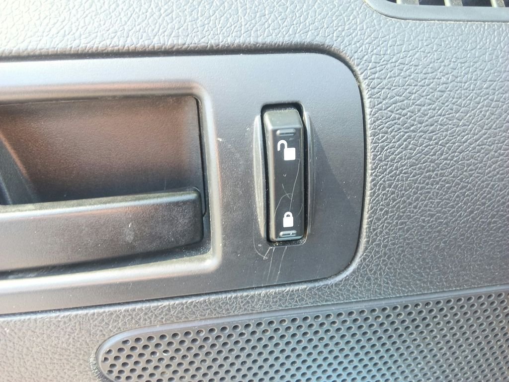 Used 2014 Blue Ford V6 image 18
