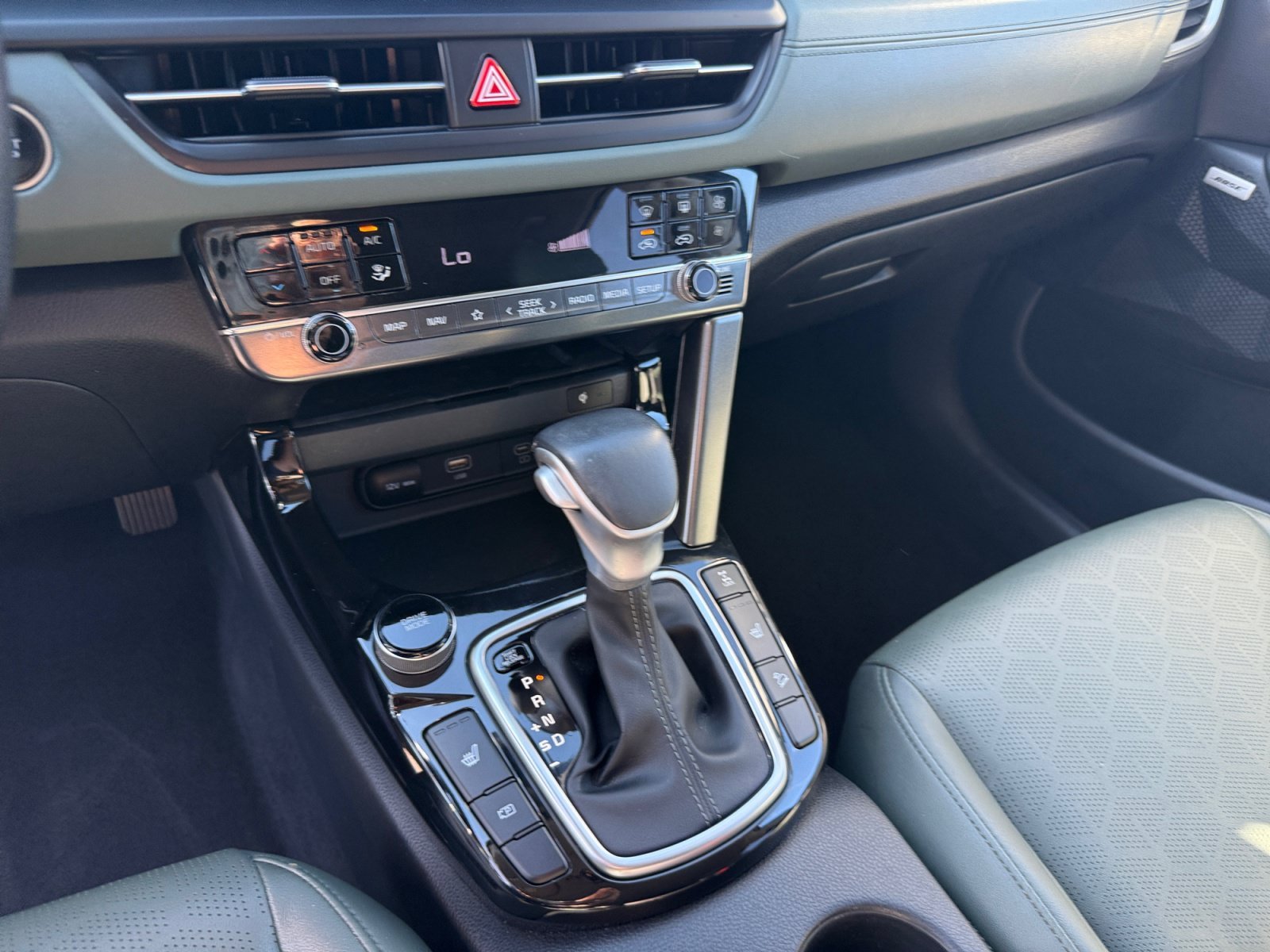 Used 2024 Black Kia SX image 13