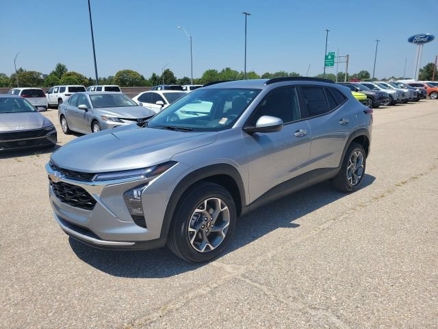 New 2026 Sterling Gray Metallic Chevrolet LT image 17